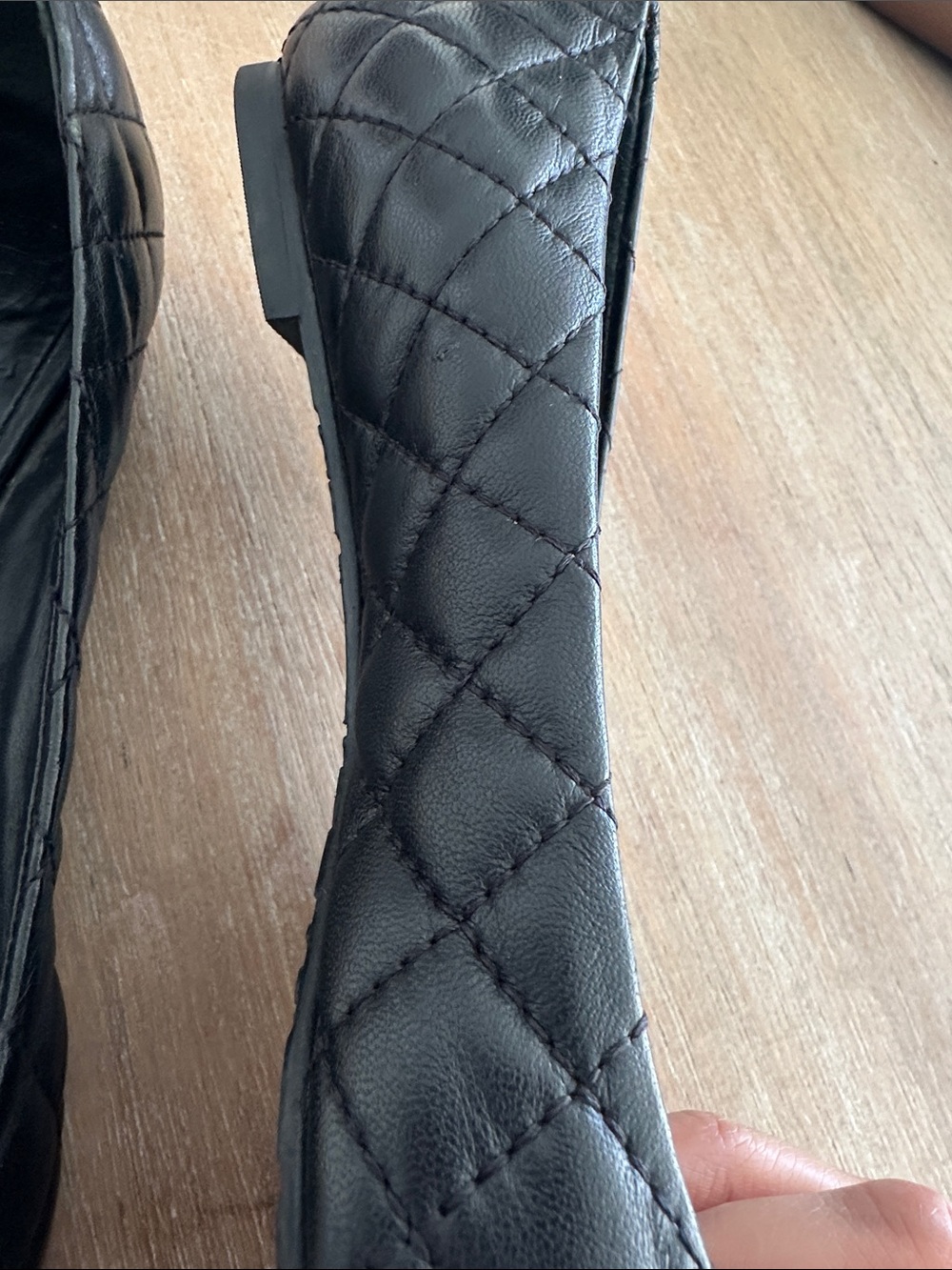 Tory Burch Black Quilted Leather Logo Round-Toe Flats - Picture 4 of 9